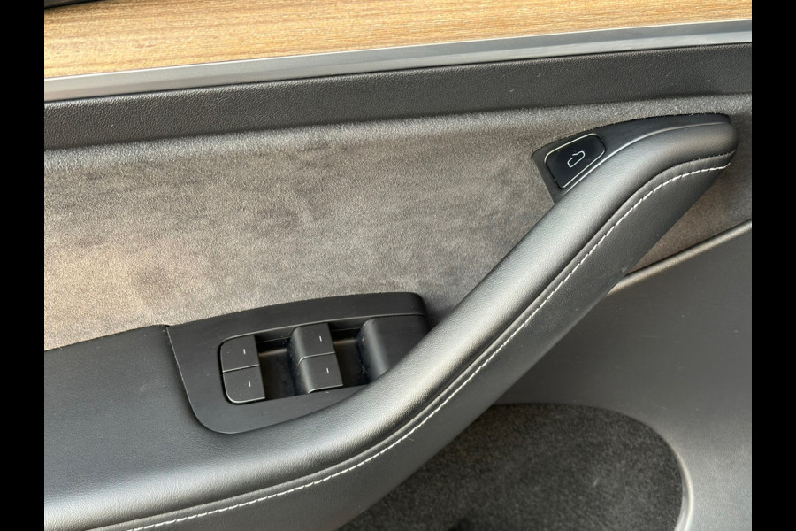 Tesla Model Y Long Range AWD 75 kWh
