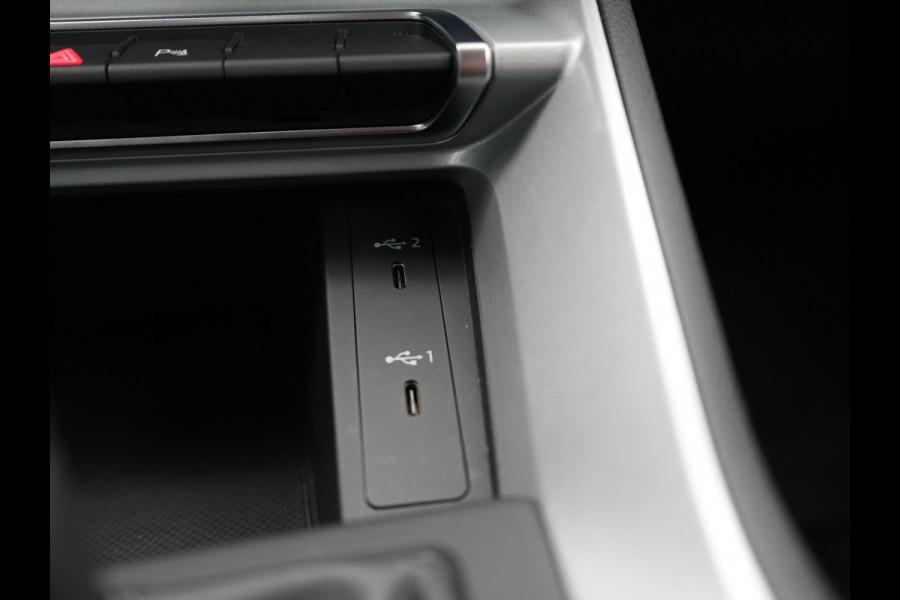 Audi Q3 45 TFSI e S Line Plug In Hybrid 245pk Dealer O.H PHEV | Matrix LED | Cruise Control | Sonos Soundsystem | Apple Carplay | Lane Assist | Lederen Sportstoelen Verwarmd | L.M. 20" |