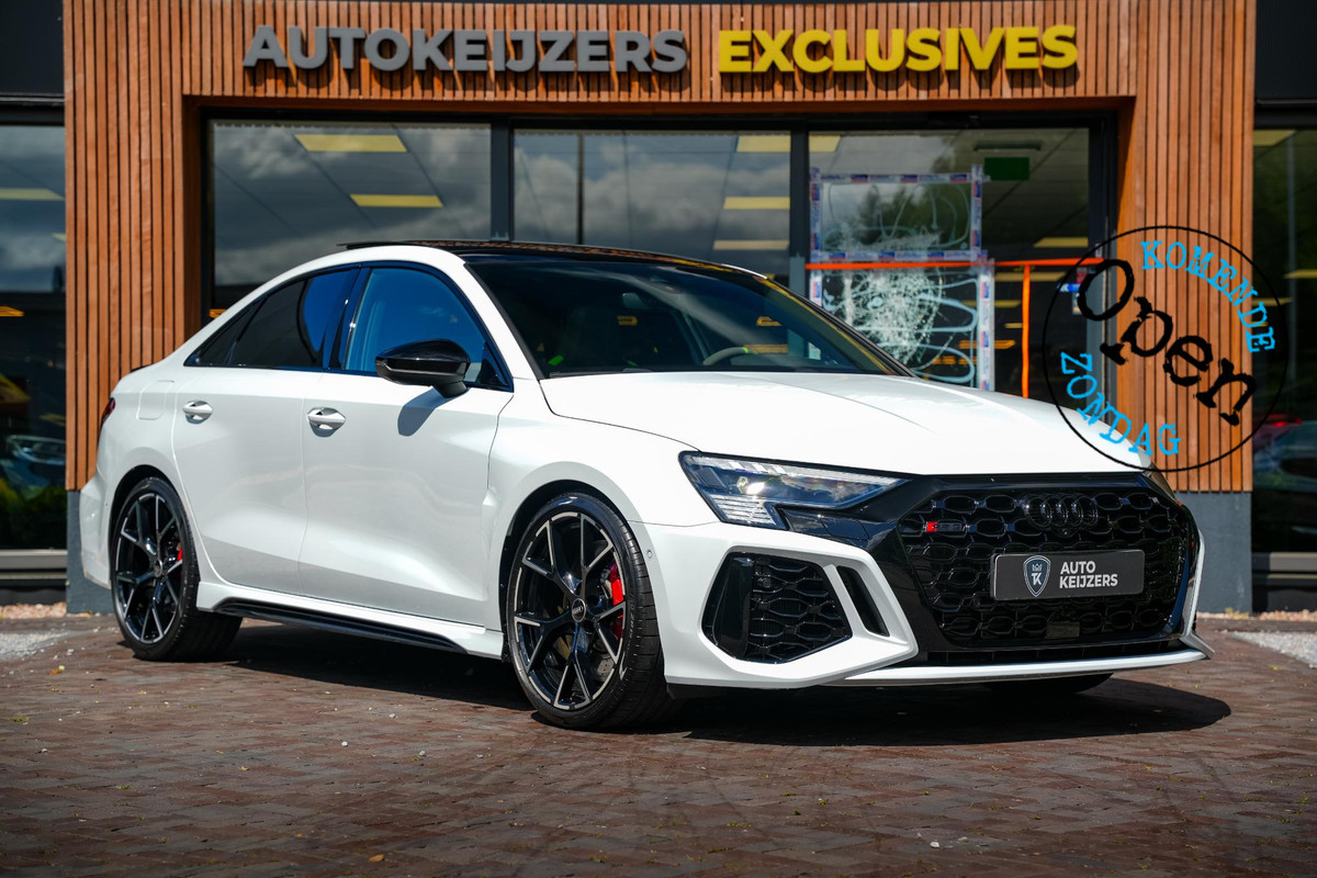 Audi A3 Limousine 2.5 TFSI RS 3 quattro Panoramadak B&O HUD ACC Hulk Edition
