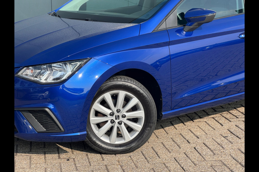 Seat Ibiza 1.0 TSI Style * Navigatie * Camera * Lichtmetalen Velgen * Cruise Control *