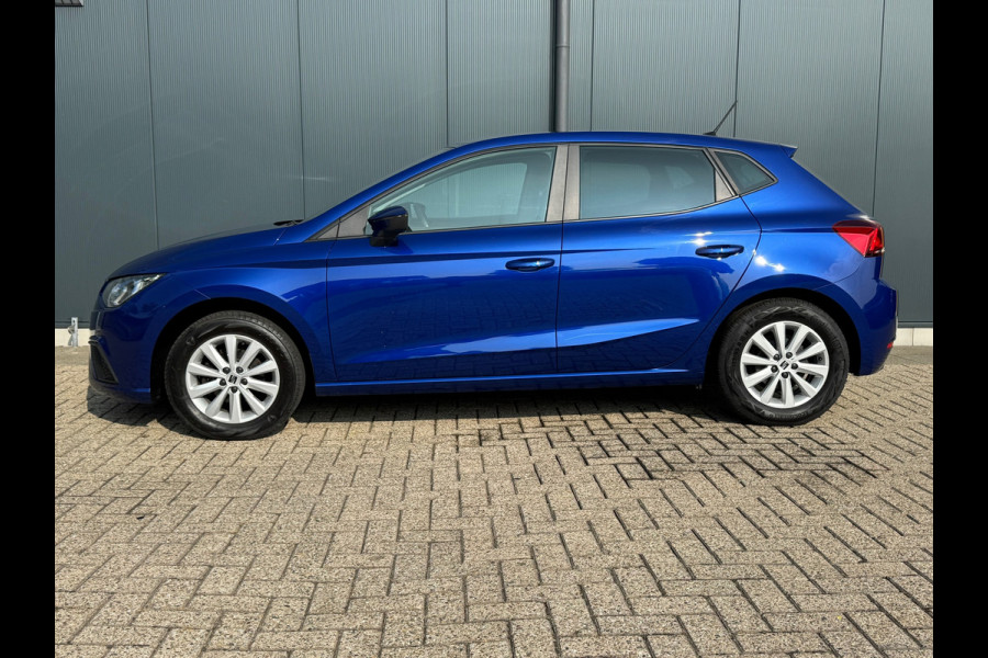Seat Ibiza 1.0 TSI Style * Navigatie * Camera * Lichtmetalen Velgen * Cruise Control *