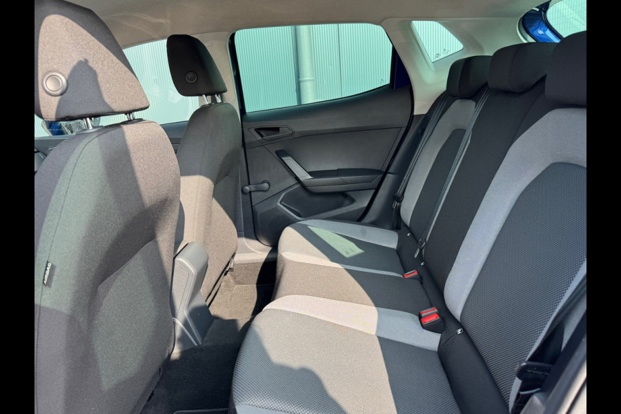 Seat Ibiza 1.0 TSI Style * Navigatie * Camera * Lichtmetalen Velgen * Cruise Control *