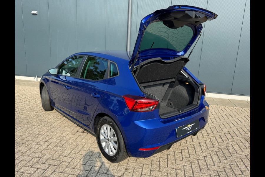 Seat Ibiza 1.0 TSI Style * Navigatie * Camera * Lichtmetalen Velgen * Cruise Control *