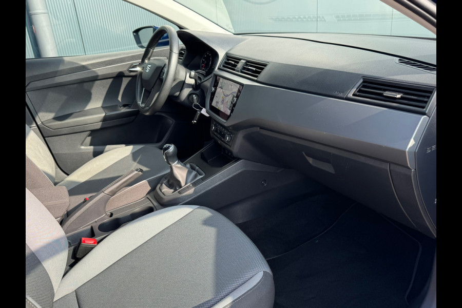 Seat Ibiza 1.0 TSI Style * Navigatie * Camera * Lichtmetalen Velgen * Cruise Control *