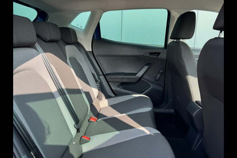 Seat Ibiza 1.0 TSI Style * Navigatie * Camera * Lichtmetalen Velgen * Cruise Control *