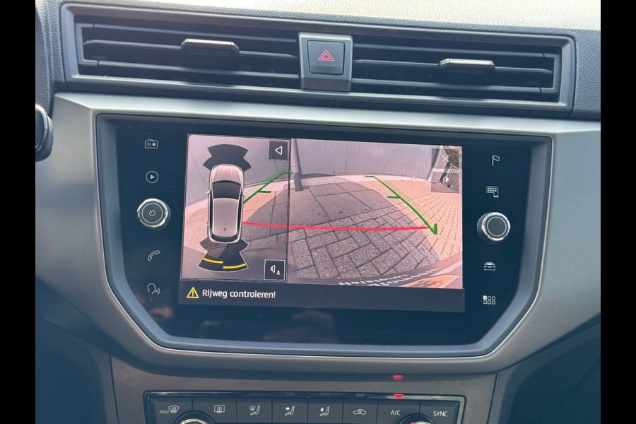 Seat Ibiza 1.0 TSI Style * Navigatie * Camera * Lichtmetalen Velgen * Cruise Control *