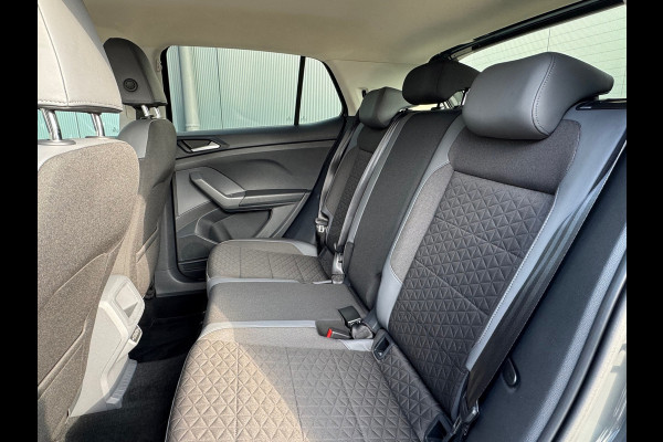 Volkswagen T-Cross 1.0 TSI Style * Virtual Cockpit * Led * Lichtmetalen Velgen
