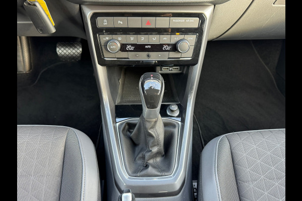 Volkswagen T-Cross 1.0 TSI Style * Virtual Cockpit * Led * Lichtmetalen Velgen