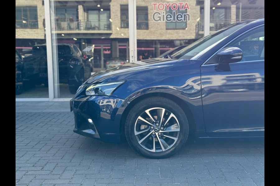 Lexus CT 200h Ultimate Edition | Eerste eigenaar, Schuifdak, Groot scherm, Parkeersensoren, Keyless, Adaptive cruise control, Navigatie,