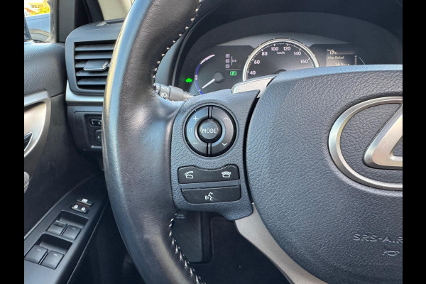 Lexus CT 200h Ultimate Edition | Eerste eigenaar, Schuifdak, Groot scherm, Parkeersensoren, Keyless, Adaptive cruise control, Navigatie,