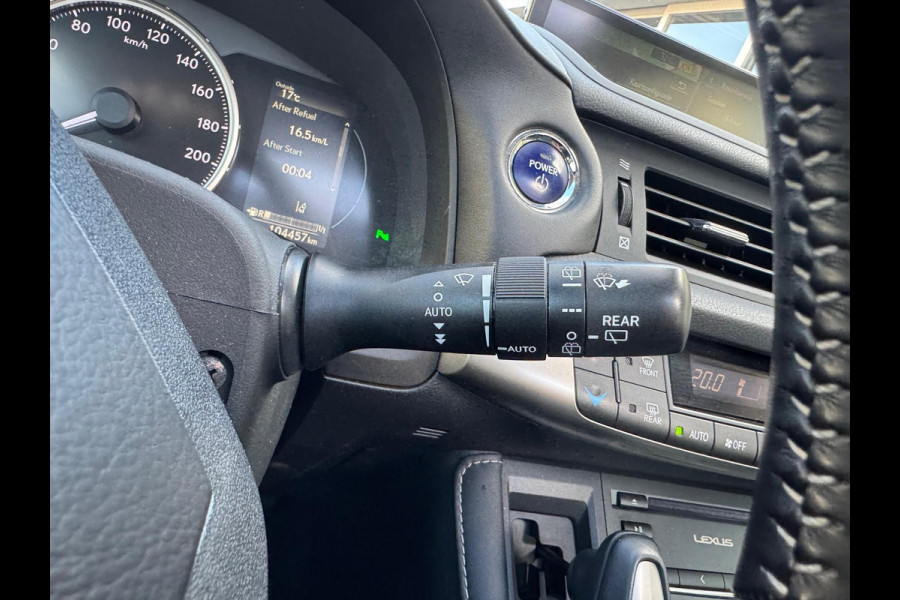 Lexus CT 200h Ultimate Edition | Eerste eigenaar, Schuifdak, Groot scherm, Parkeersensoren, Keyless, Adaptive cruise control, Navigatie,