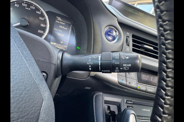 Lexus CT 200h Ultimate Edition | Eerste eigenaar, Schuifdak, Groot scherm, Parkeersensoren, Keyless, Adaptive cruise control, Navigatie,
