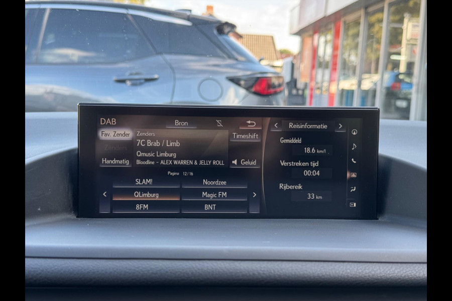 Lexus CT 200h Ultimate Edition | Eerste eigenaar, Schuifdak, Groot scherm, Parkeersensoren, Keyless, Adaptive cruise control, Navigatie,
