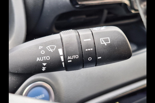 Toyota Yaris 1.5 Hybrid Dynamic | Apple CarPlay/Android auto, Lichtmetalen velgen, Keyless, Privacy Glass, LED, Navigatie