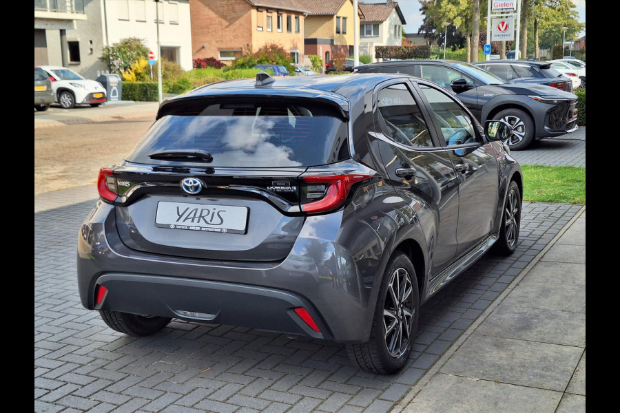 Toyota Yaris 1.5 Hybrid Dynamic | Apple CarPlay/Android auto, Lichtmetalen velgen, Keyless, Privacy Glass, LED, Navigatie