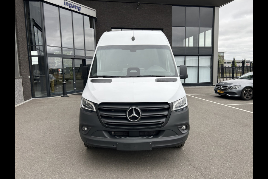 Mercedes-Benz Sprinter 317 CDI L2 H2 PRO Facelift / LED / MBUX / Navigatie / Camera / Parkeersensoren / Cruise control / Airco / 270 Graden achterdeure