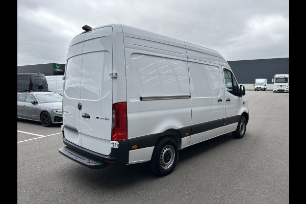 Mercedes-Benz Sprinter 317 CDI L2 H2 PRO Facelift / LED / MBUX / Navigatie / Camera / Parkeersensoren / Cruise control / Airco / 270 Graden achterdeure