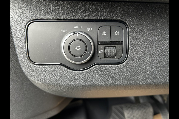 Mercedes-Benz Sprinter 317 CDI L2 H2 PRO Facelift / LED / MBUX / Navigatie / Camera / Parkeersensoren / Cruise control / Airco / 270 Graden achterdeure