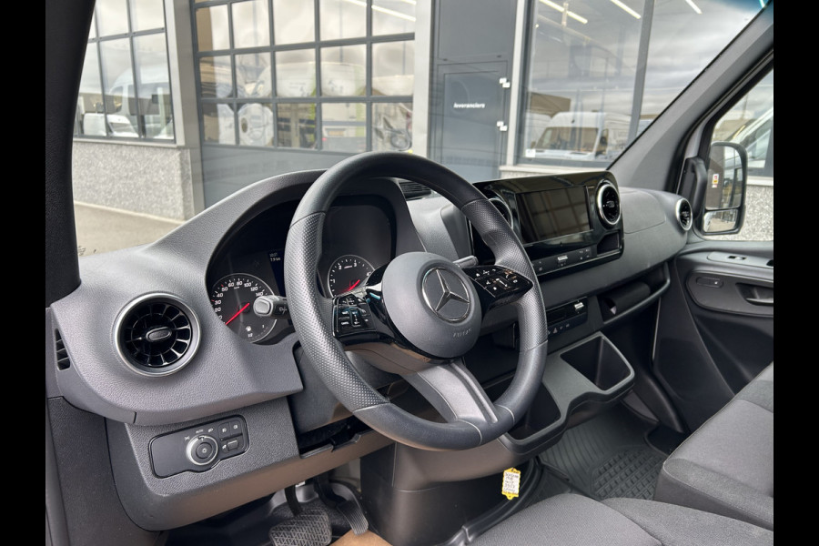 Mercedes-Benz Sprinter 317 CDI L2 H2 PRO Facelift / LED / MBUX / Navigatie / Camera / Parkeersensoren / Cruise control / Airco / 270 Graden achterdeure