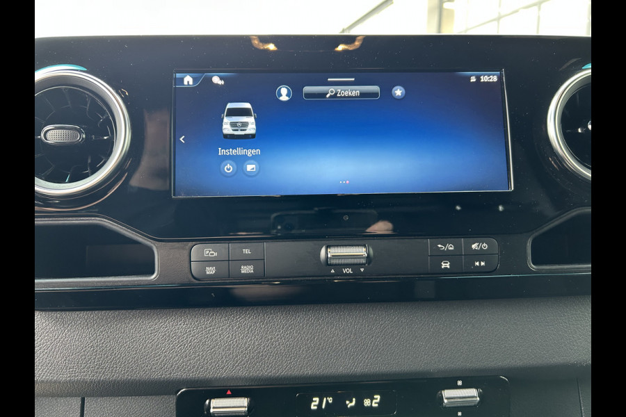 Mercedes-Benz Sprinter 317 CDI L2 H2 PRO Facelift / LED / MBUX / Navigatie / Camera / Parkeersensoren / Cruise control / Airco / 270 Graden achterdeure