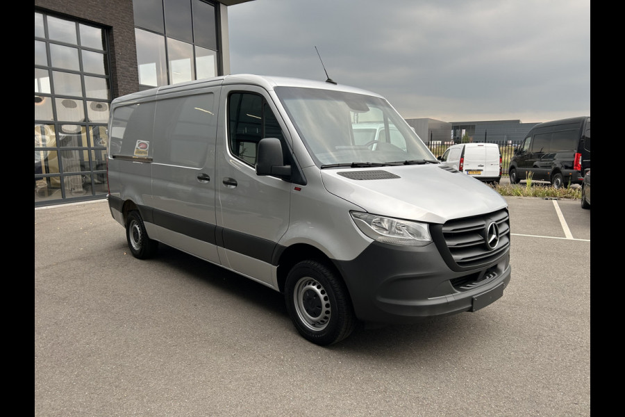 Mercedes-Benz Sprinter 315 CDI L2 H1 RWD / MBUX / Camera / Carplay navigatie / Airco / 270 Graden achterdeuren