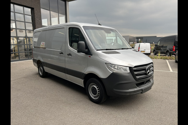 Mercedes-Benz Sprinter 315 CDI L2 H1 RWD / MBUX / Camera / Carplay navigatie / Airco / 270 Graden achterdeuren