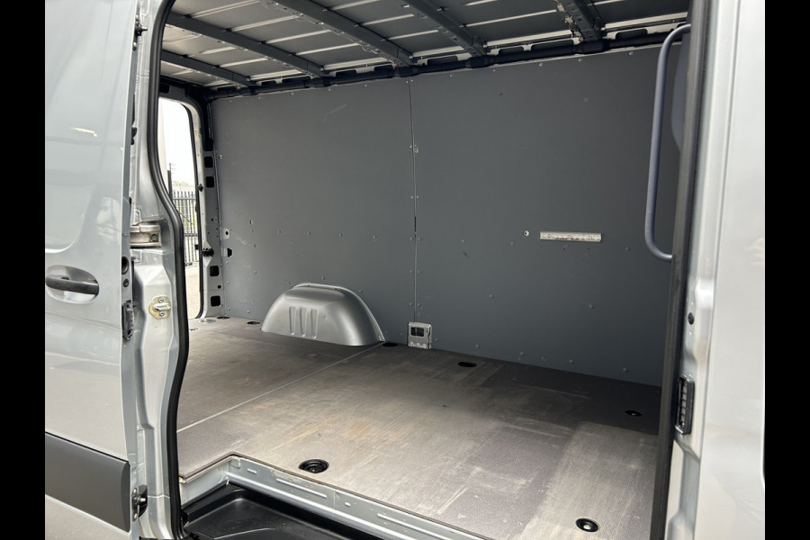 Mercedes-Benz Sprinter 315 CDI L2 H1 RWD / MBUX / Camera / Carplay navigatie / Airco / 270 Graden achterdeuren