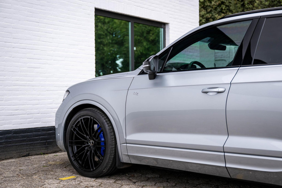 Volkswagen Touareg 3.0 TSI eHybrid R 4M Nightvision DynAudio Trekhaak