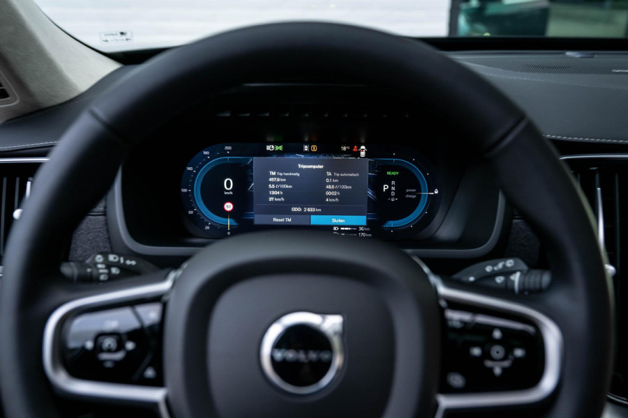 Volvo XC90 2.0 T8 Recharge AWD Ultra Bright Luchtvering Pano