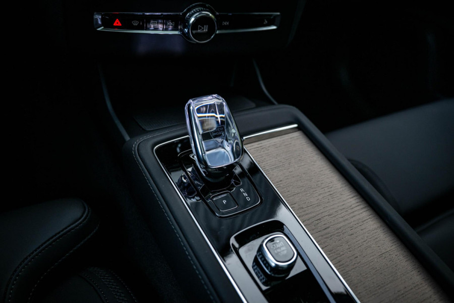 Volvo XC90 2.0 T8 Recharge AWD Ultra Bright Luchtvering Pano