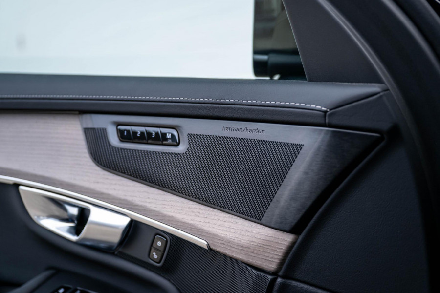 Volvo XC90 2.0 T8 Recharge AWD Ultra Bright Luchtvering Pano
