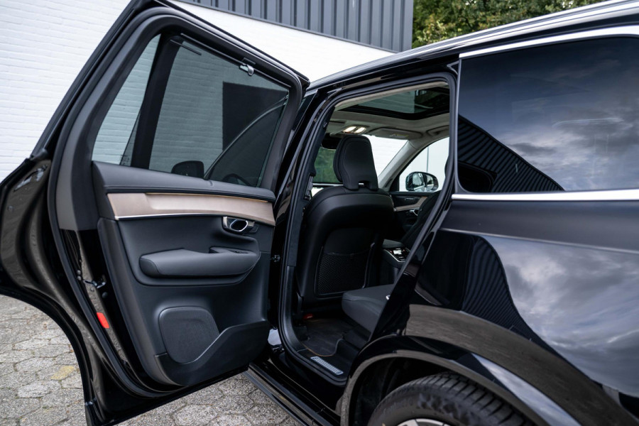 Volvo XC90 2.0 T8 Recharge AWD Ultra Bright Luchtvering Pano