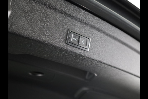 Audi Q3 Sportback 45 TFSI e S Edition 245pk | Lederen bekeding | Sonos Premium soundsystem | Navigatie | Parkeersensoren voor en achter