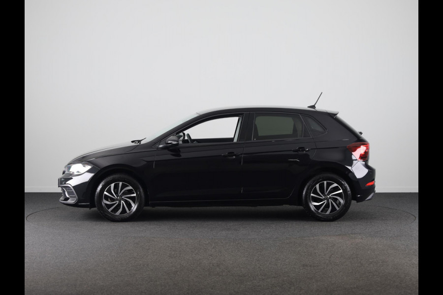 Volkswagen Polo 1.0 TSI Life Edition 95 pk Automaat (DSG) | Verlengde garantie | Navigatie via App | Parkeersensoren achter | Achteruitrijcamera | Apple Carplay/Android Auto |