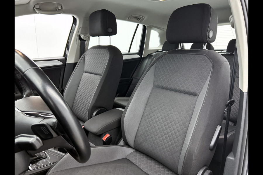 Volkswagen Tiguan 1.5 TSI ACT Highline Business R(Goed OnderH, Navi, Addapt Cruise, ParkeerS V+A, StoelV, Etc)