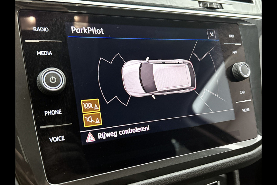 Volkswagen Tiguan 1.5 TSI ACT Highline Business R(Goed OnderH, Navi, Addapt Cruise, ParkeerS V+A, StoelV, Etc)