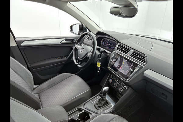 Volkswagen Tiguan 1.5 TSI ACT Highline Business R(Goed OnderH, Navi, Addapt Cruise, ParkeerS V+A, StoelV, Etc)