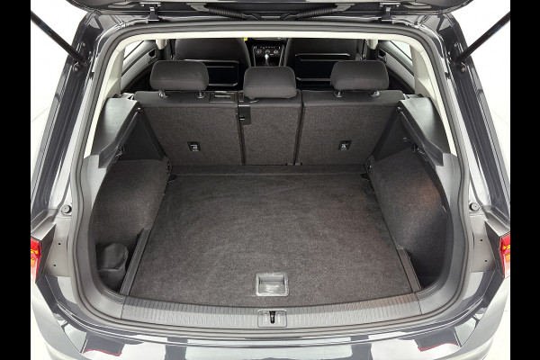 Volkswagen Tiguan 1.5 TSI ACT Highline Business R(Goed OnderH, Navi, Addapt Cruise, ParkeerS V+A, StoelV, Etc)