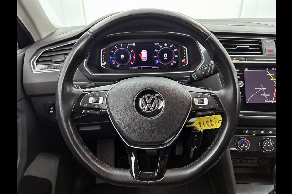 Volkswagen Tiguan 1.5 TSI ACT Highline Business R(Goed OnderH, Navi, Addapt Cruise, ParkeerS V+A, StoelV, Etc)