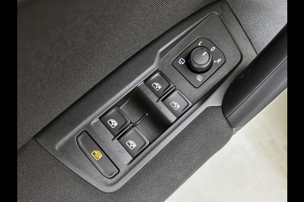 Volkswagen Tiguan 1.5 TSI ACT Highline Business R(Goed OnderH, Navi, Addapt Cruise, ParkeerS V+A, StoelV, Etc)