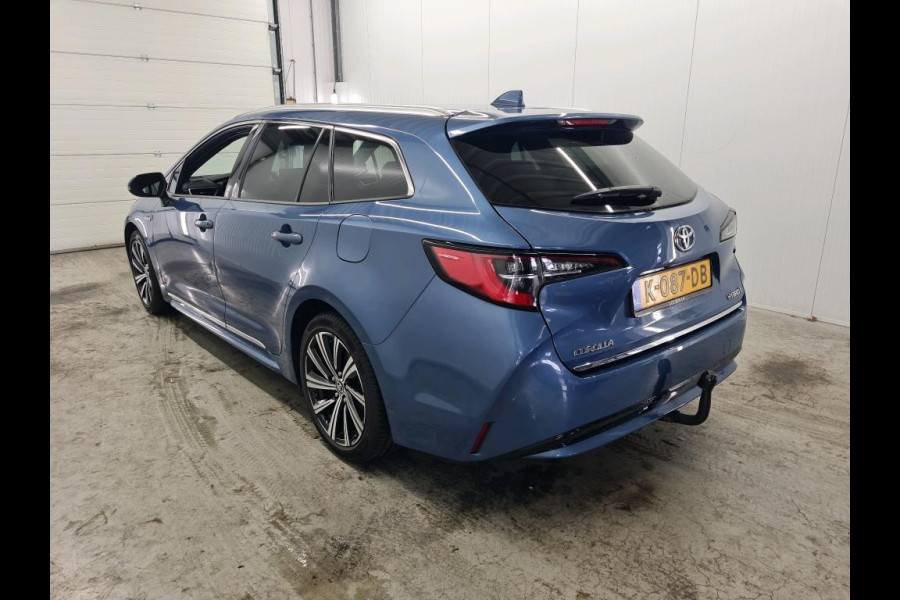 Toyota Corolla Touring Sports 1.8 Hybrid Business Plus Automaat Trekhaak Navigatie Apple Carplay/Android Auto Camera Parkeersensoren Adaptive Cruise Control Ledverlichting Stoelverwarming Climate Control Getinte ramen