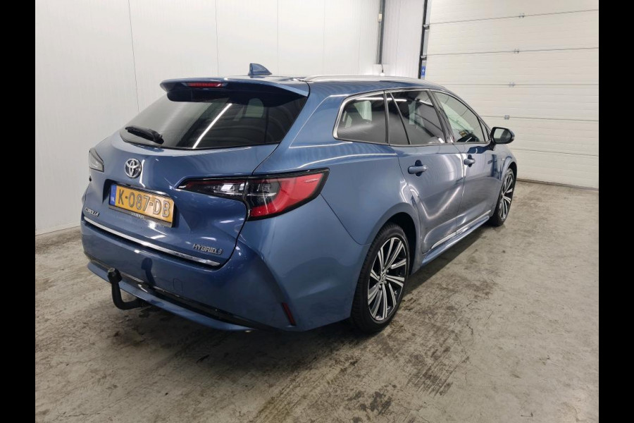 Toyota Corolla Touring Sports 1.8 Hybrid Business Plus Automaat Trekhaak Navigatie Apple Carplay/Android Auto Camera Parkeersensoren Adaptive Cruise Control Ledverlichting Stoelverwarming Climate Control Getinte ramen