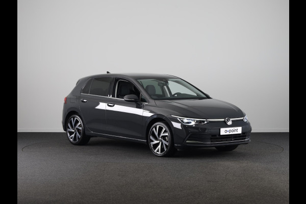 Volkswagen Golf 1.5 eTSI Style 150 PK DSG | Navigatie | 18"LM Velgen | Keyless entry |