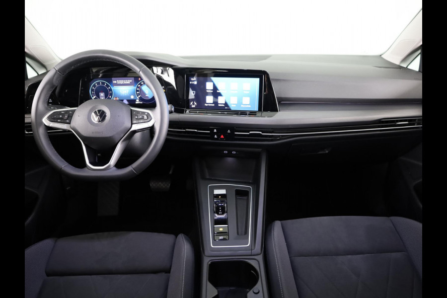 Volkswagen Golf 1.5 eTSI Style 150 PK DSG | Navigatie | 18"LM Velgen | Keyless entry |