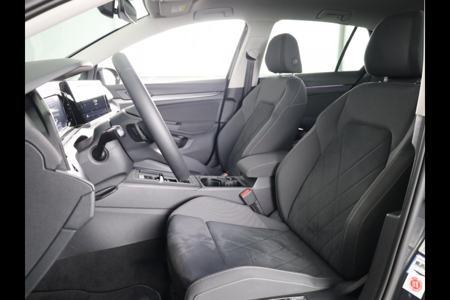 Volkswagen Golf 1.5 eTSI Style 150 PK DSG | Navigatie | 18"LM Velgen | Keyless entry |