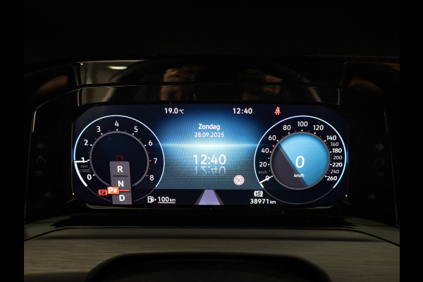 Volkswagen Golf 1.5 eTSI Style 150 PK DSG | Navigatie | 18"LM Velgen | Keyless entry |