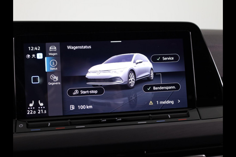 Volkswagen Golf 1.5 eTSI Style 150 PK DSG | Navigatie | 18"LM Velgen | Keyless entry |