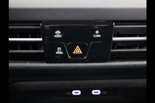 Volkswagen Golf 1.5 eTSI Style 150 PK DSG | Navigatie | 18"LM Velgen | Keyless entry |