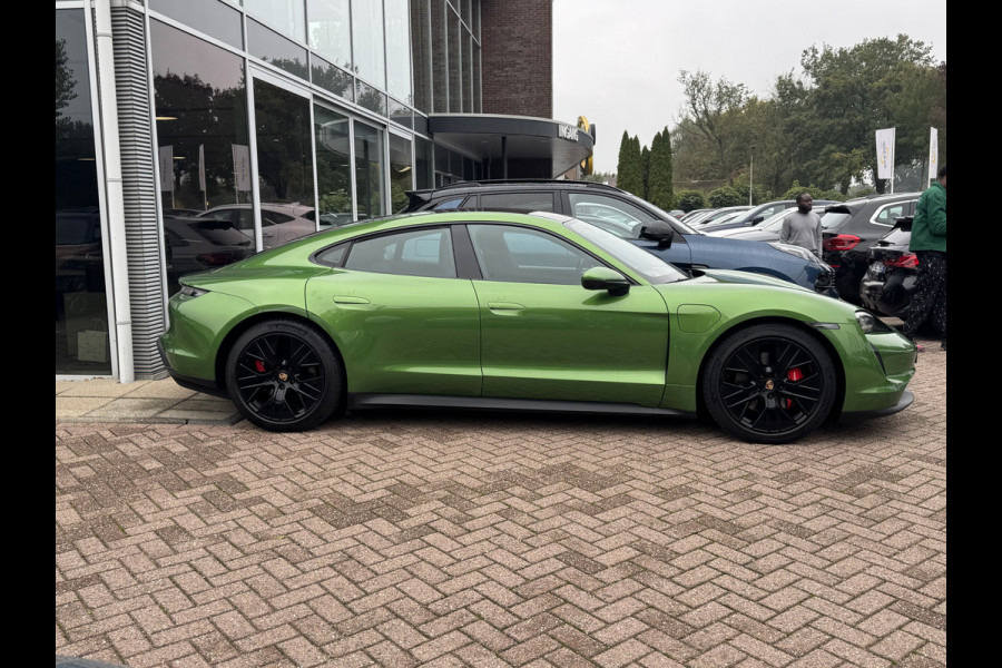 Porsche Taycan 4S Performance 84 kWh / SoH 93% / Panoramadak / 360Camera / Achterasbesturing / Bose / Keyless / Sportchrono / InnoDrive / 20'' / Stoelventilatie / Stoelverwarming / Warmtepomp