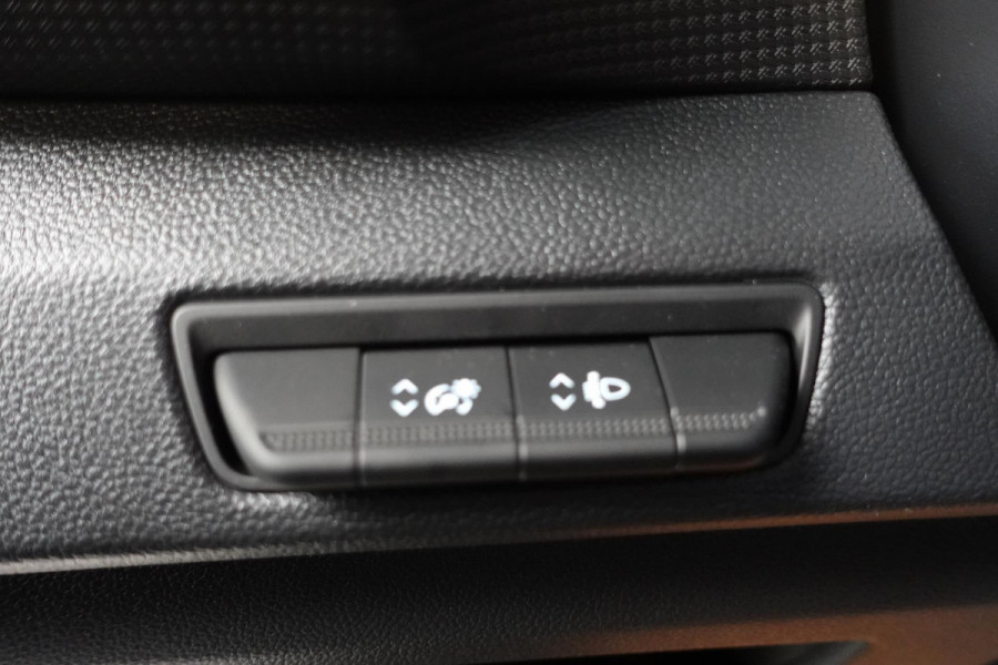 Renault Trafic 2.0 Blue dCi 150PK T30 L2H1 Advance Airco Bluetooth Camera Cruise PDC Trekhaak